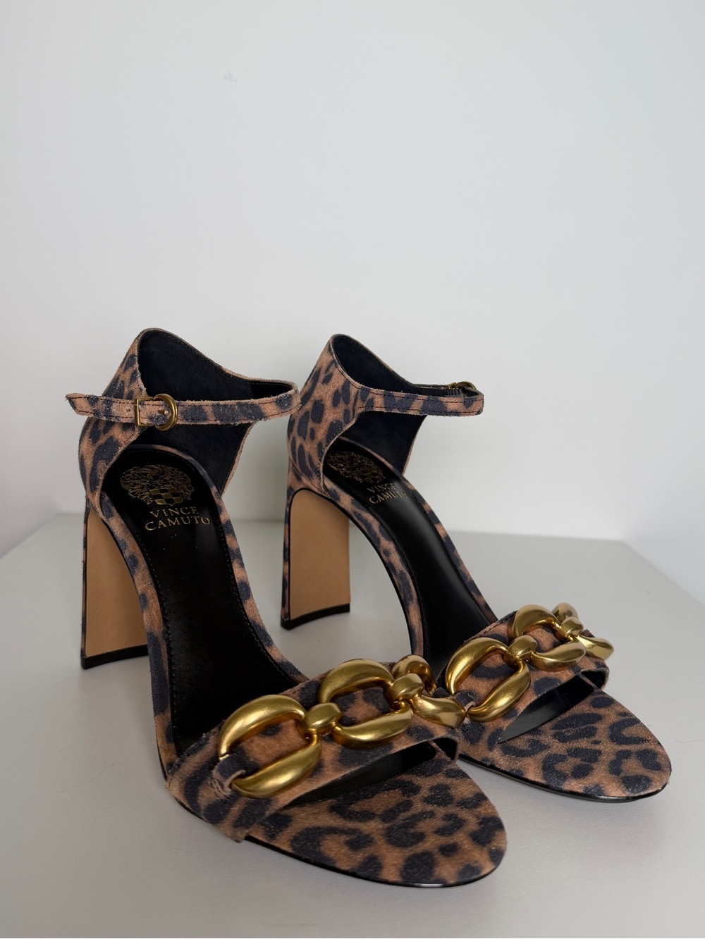 Vince Camuto Aurelia Leopard Print Gold Chain Heels Size 8.5